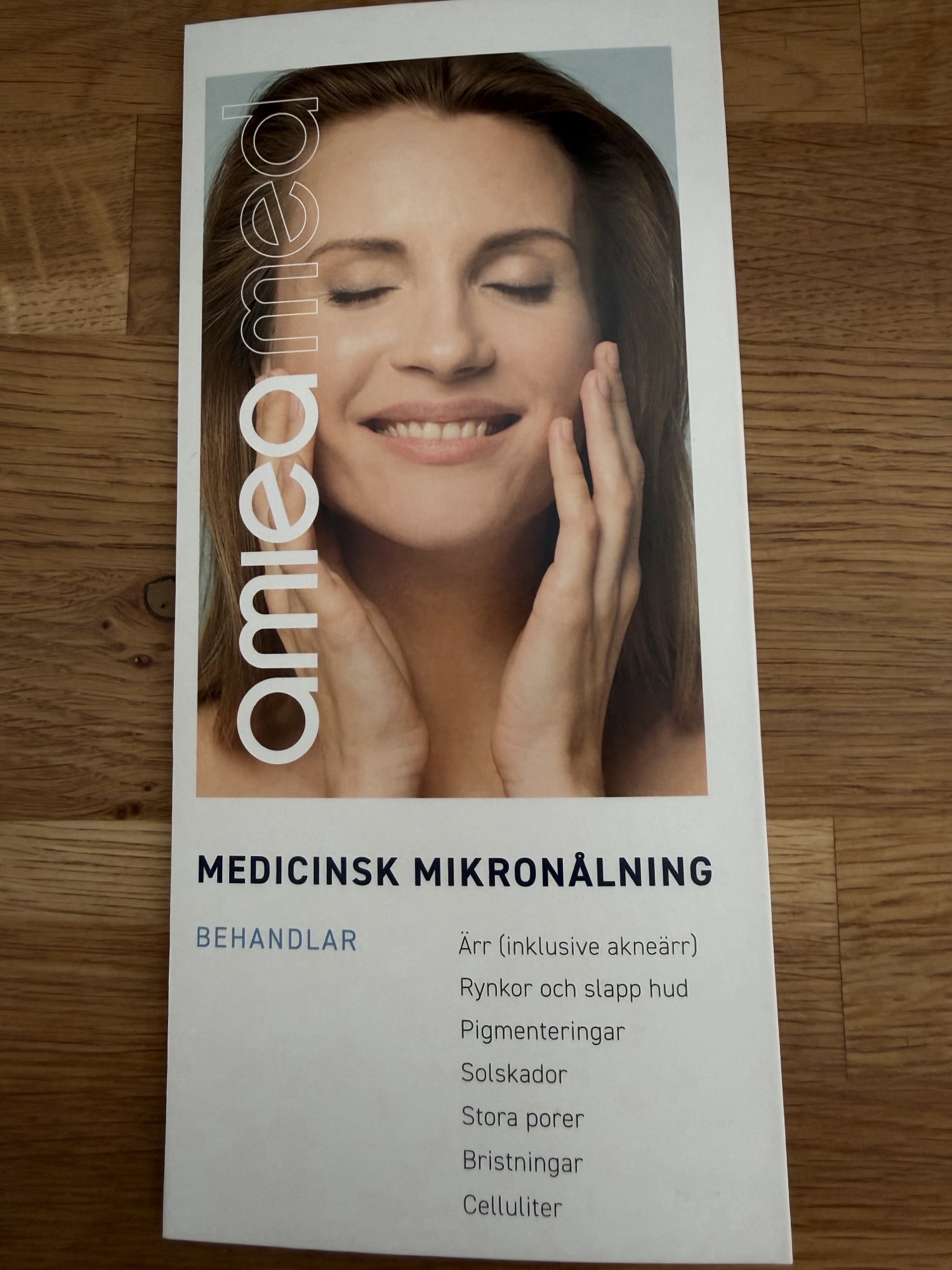 Broschyr för medicinsk mikronålning från amiea med